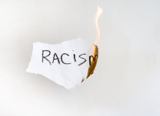 “Il 55% degli italiani giustifica atti di razzismo e discriminazione”