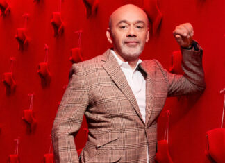 Christian Louboutin in mostra al Palais de la porte Dorée (Parigi)
