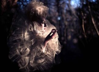 Il mondo incantato di Kirsty Mitchell (di Marcella Conte)