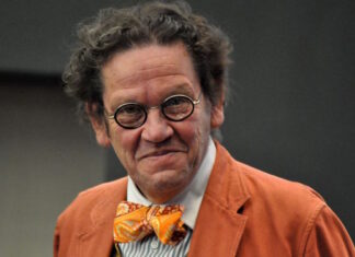 Morto Philippe Daverio, il famoso critico d’arte col papillon