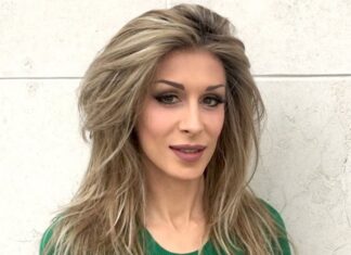 Cristina Bugatty e la “professoressa Paola” (parodia)