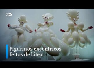 Sash Frolova e l’eccentrica Arte del Latex