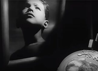 Sting canta “Russians” per l’Ucraina Sting - Russians
