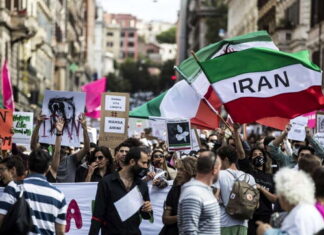 AIDM – Piena solidarietà alle donne iraniane che si oppongono ad una violenza inaudita