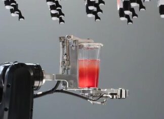 Torino, il primo bar gestito da robot