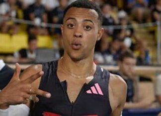 La battaglia vinta (e poi persa) di Sasha Zhoya: niente gonna, alle Olimpiadi sfilerà con i pantaloni