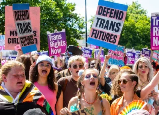 Transgender nel Regno Unito, la Corte Suprema: “Non possono definirsi donne”