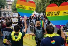 Torino Pride 2025: «Senza esclusione di corpi». Sabato 7 giugno 2025 – Torino si è tinta di arcobaleno