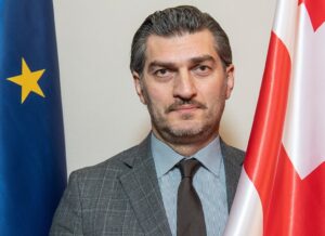 Nella Georgia attuale, l'Europa è presente solo nella bandiera...Nella foto: il presidente georgiano Mikheil Kavelashvili.