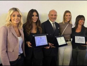 L'iniziativa di Pianezza sul cyberbullismo, con la presenza di Cristina Seymandi e Anna Franco, assessore alle politiche giovanili del comune di Pianezza.