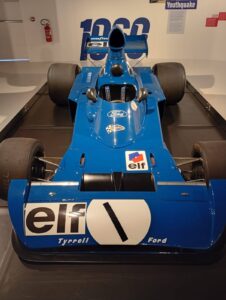 La Tyrrell Ford.