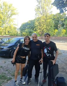 Una recentissima foto di Moreno D'Angelo (al centro), autore di questo articolo, in compagnia di Antonella MissTick e Dj DiBa. 